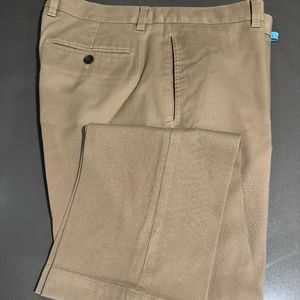 Mens Dress Pants - 33W x 30L - Khaki - Banana Republic - Excellent Condition